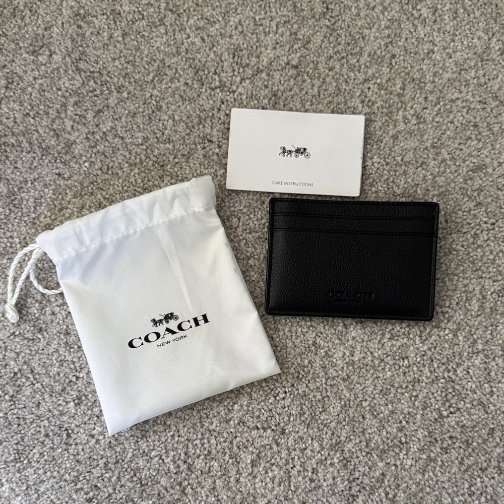Coach Black Leather Card Holder with White Dust Bag - Picture 2 of 4